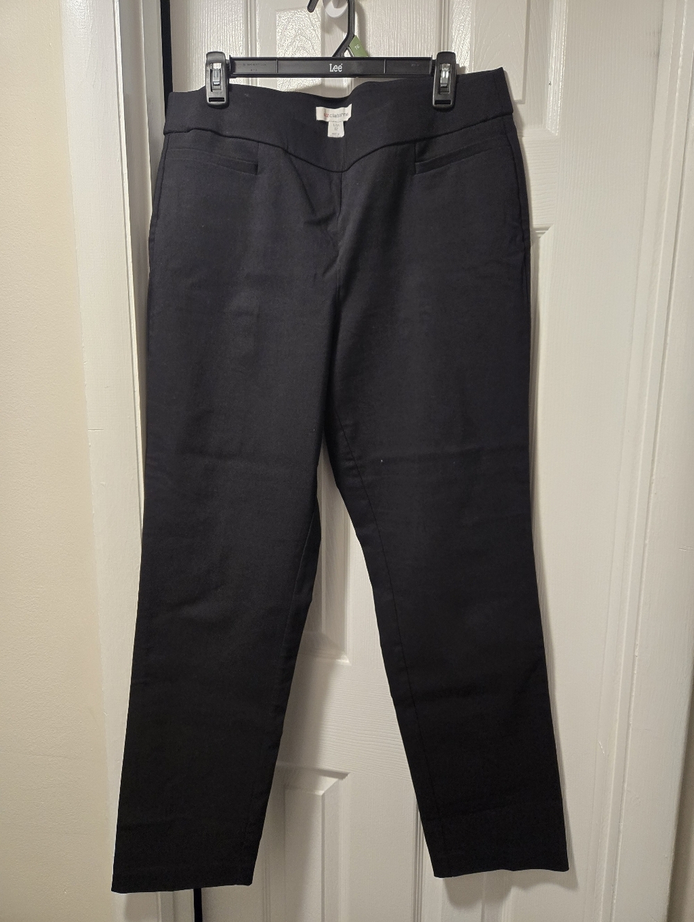 Liz Claiborne Womens Straight Pull-On Pant. Black. 12